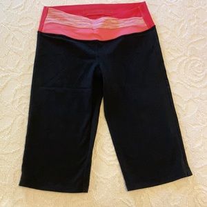 Lulu Crops with contrasting waist band